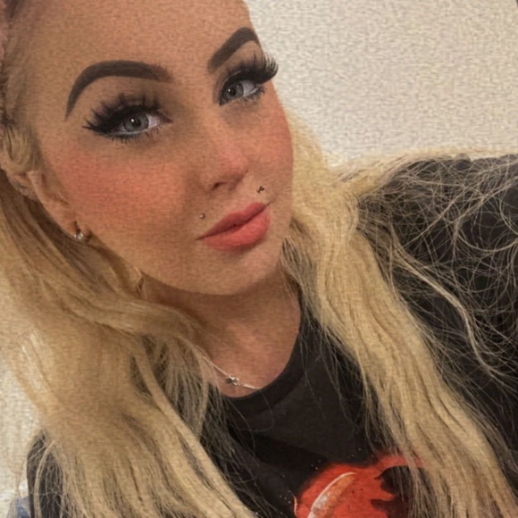 Meet your Posher, Kaitlyn - Picture 1 of 1